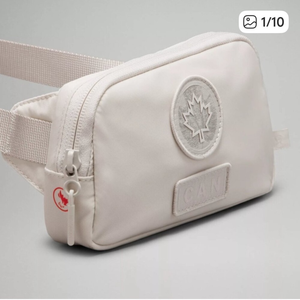 👜Lululemon Athletica Future Legacy Mini Belt Bag